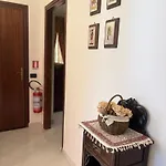 Nyaraló Gloria